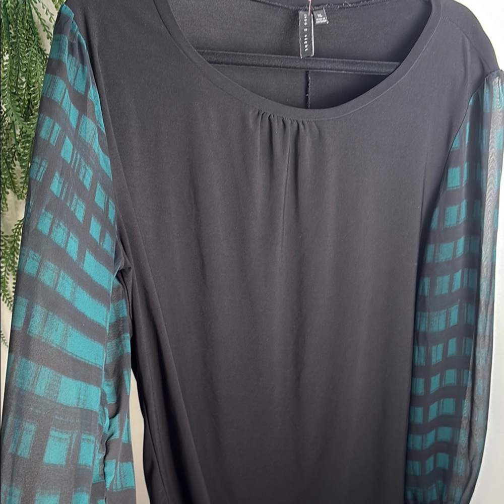 Stylish Black and Teal Blouse